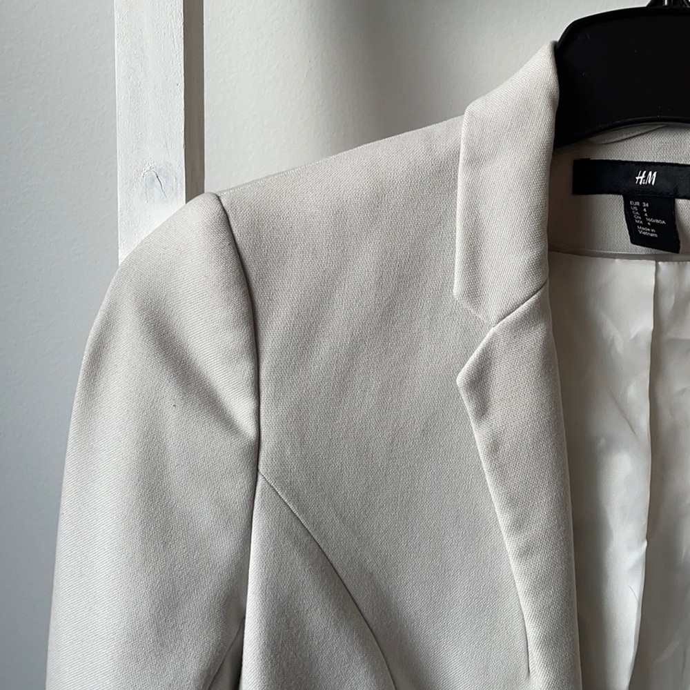 H&M blazer - Picture 3 of 7